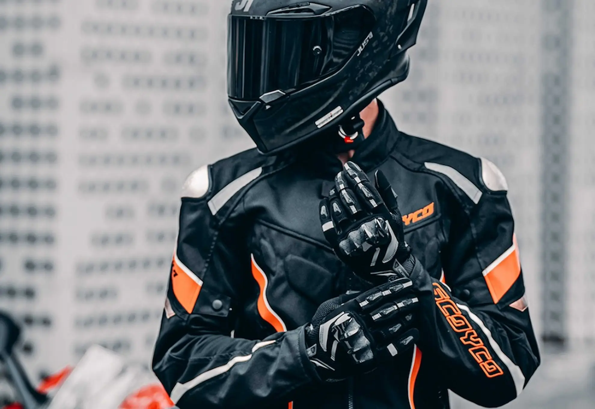 motosiklet-eldivenleri