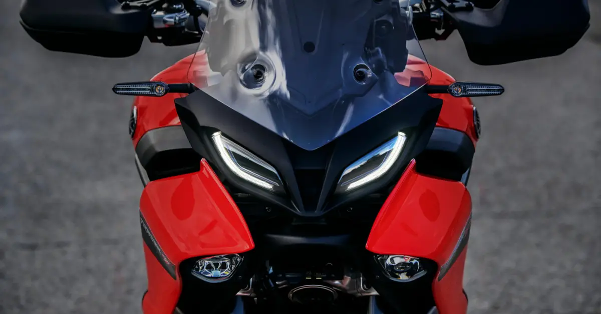 Yamaha tracer 9 - etkin motor Tam LED Aydınlatma