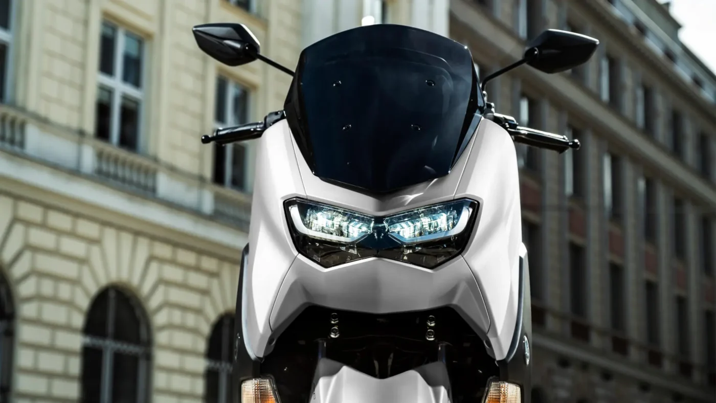 Yamaha nmax 125 - etkin motor Yamaha Nmax 125 Sportif Gövde Tasarımı