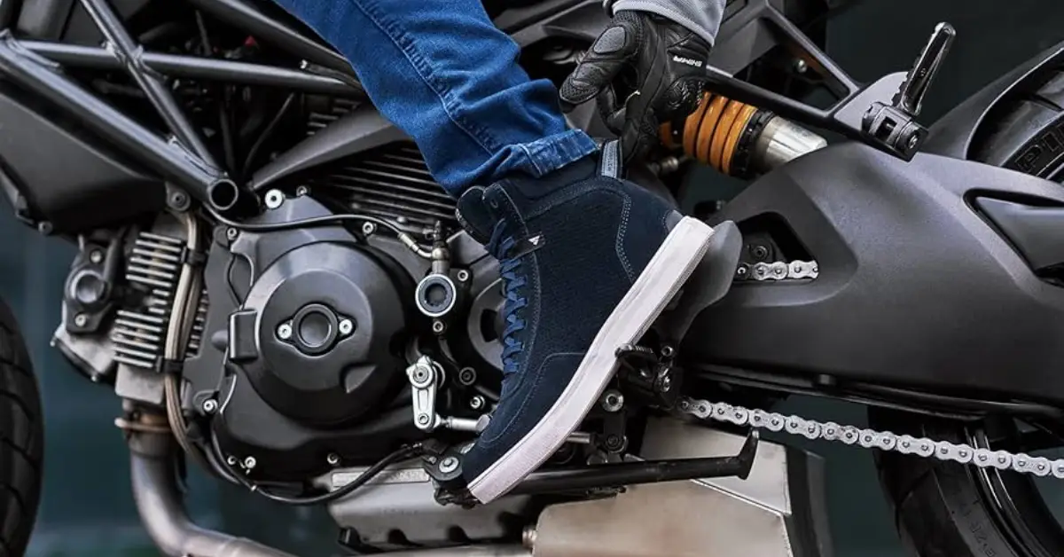 Yazlık motosiklet botu seçme rehberi - etkin motor Yazlık Motosiklet Botu Beden Seçimi Nasıl Yapılır