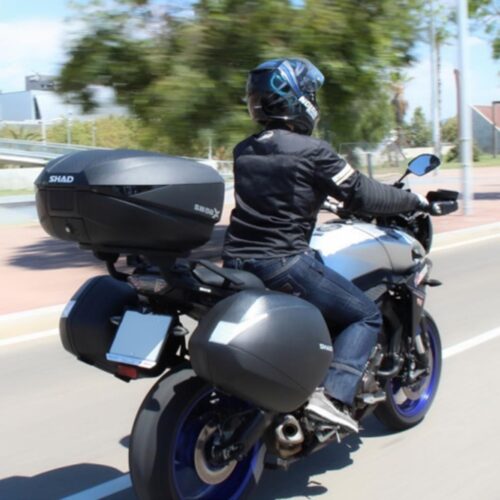 【＊m.a＊】 Shad SH58X Arka Çanta Siyah Carbon (Genişleyebilen Model) - Etkin