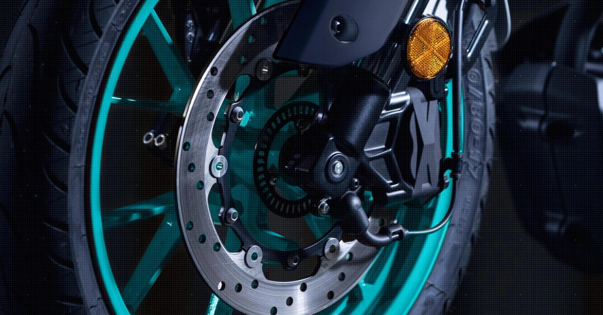 Yamaha mt-125 - etkin motor Gelişmiş Teknik Özelliklere Sahip 41 mm Baş Aşağı Ön Çatallar - Etkin Motor