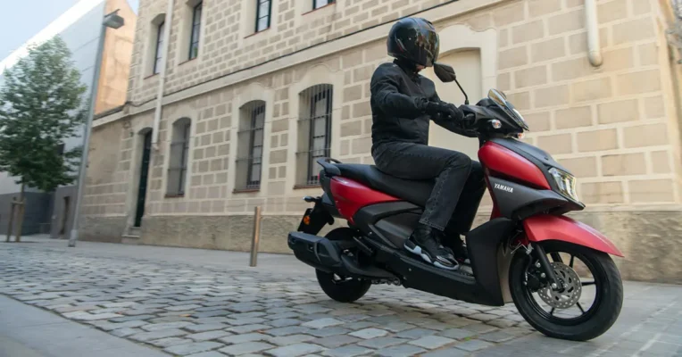 Yamaha RayZR 125 - Etkin Motor