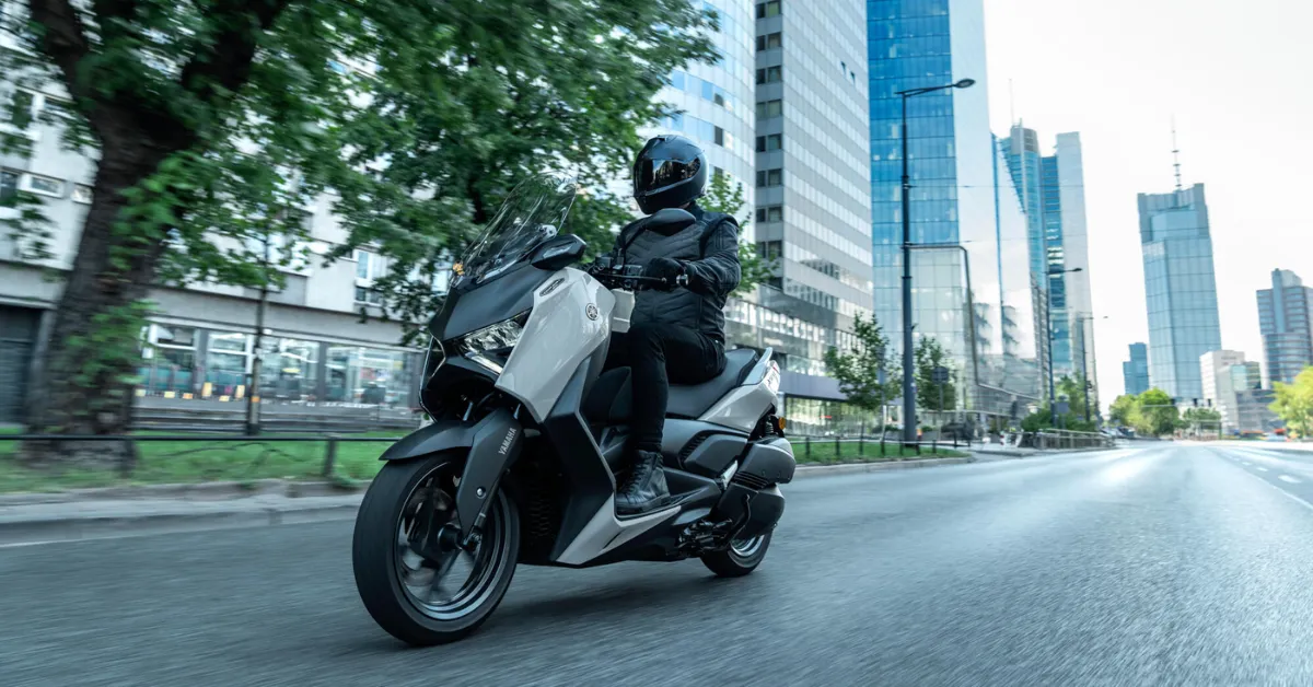 Yamaha xmax 250 tech max+ 2025: sport scooter segmentinde zirve - etkin motor Yamaha XMAX 250 Tech MAX+ - Etkin Motor