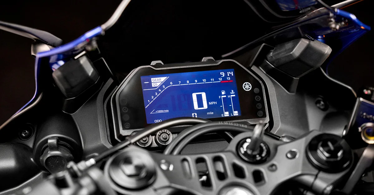 Yamaha r25 2025 - etkin motor Akıllı Telefon Bağlantısı ve LCD Gösterge - Etkin Motor