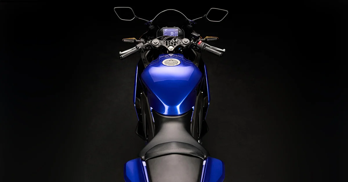Yamaha r25 2025 - etkin motor Ergonomik ve İnce Gövde Tasarımı - Etkin Motor