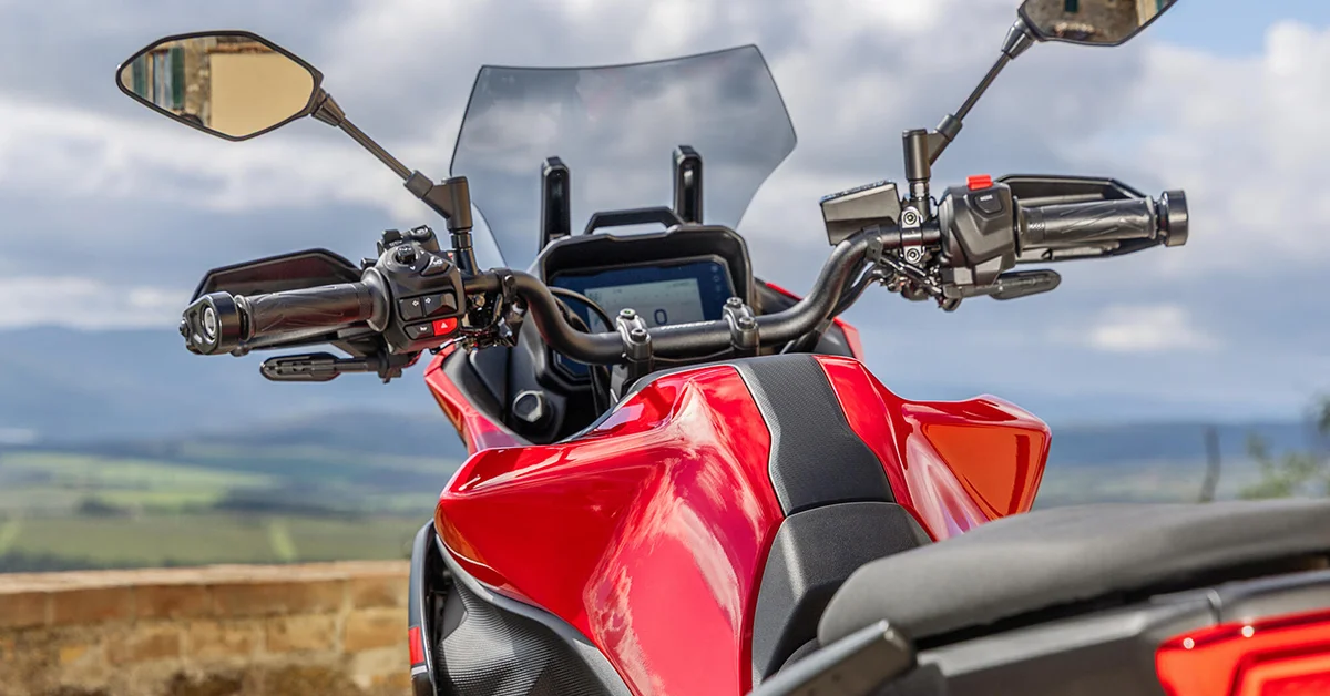 Büyük ve Ergonomik 18 L Yakıt Deposu - Etkin Motor